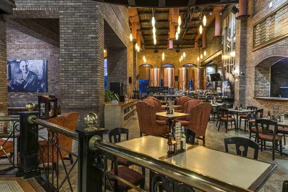 Four Points By Sheraton Galerias Monterrey Exterior foto The interior of the brewery